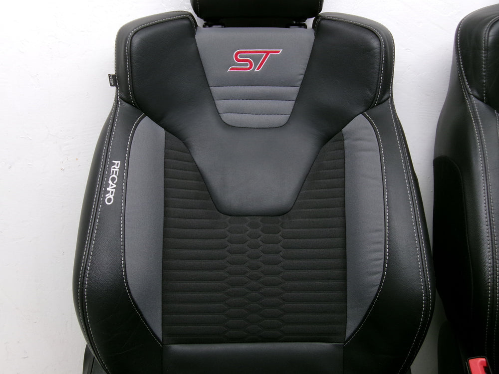 2012 - 2018 Ford Focus ST Recaro Seats MK3 Black Leather & Gray ST2 #1267 | Picture # 4 | OEM Seats
