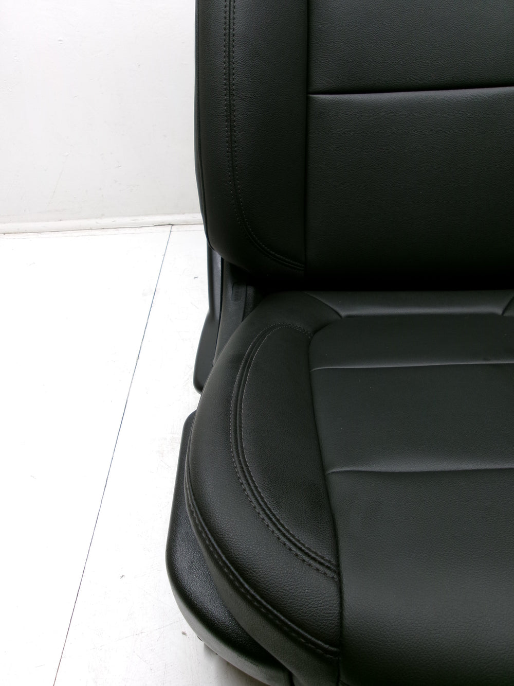 2019 - 2024 GMC Sierra Chevy Silverado Seats Black Vinyl #1429 | Picture # 7 | OEM Seats
