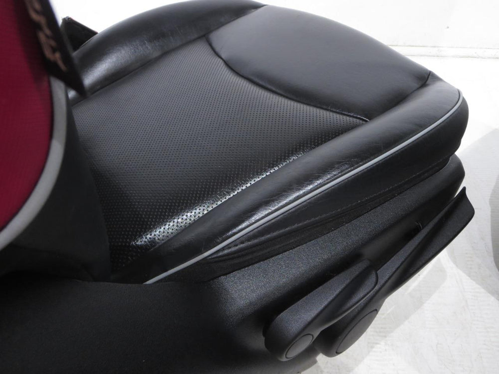 2016 - 2023 Fiat 500x Seats, Lounge, Heated Black Leather, #958i | Picture # 9 | OEM Seats