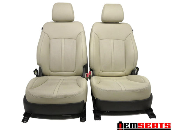 2015 Beige K900 Kia Front Seats