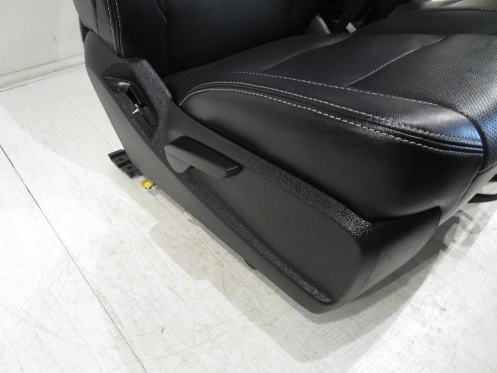 2014 - 2018 GM Silverado & Sierra Seats, Crew Cab Black Leather #323i | Picture # 7 | OEM Seats