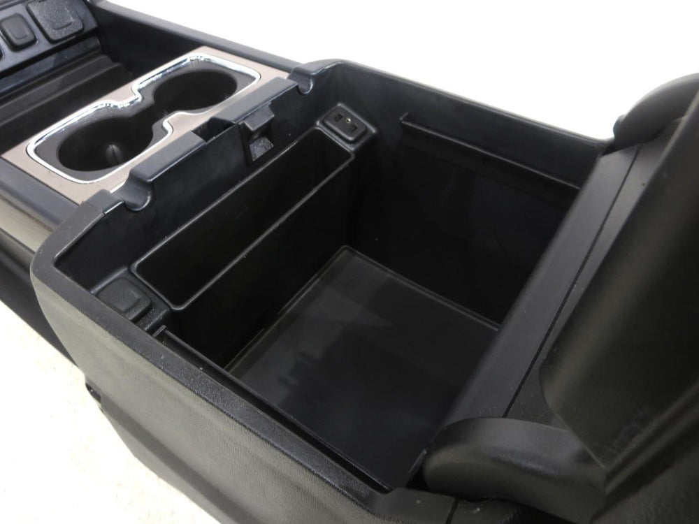 2014 - 2019 GMC Sierra Chevy Silverado Black Center Console #551i | Picture # 7 | OEM Seats