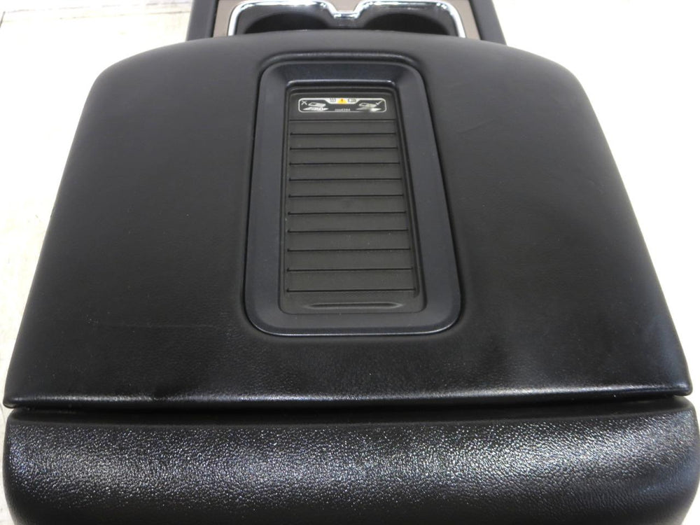 2014 - 2019 GMC Sierra Chevy Silverado Black Center Console #551i | Picture # 13 | OEM Seats