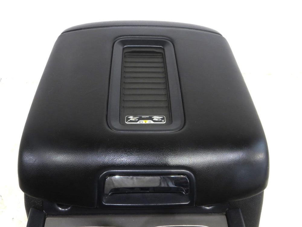 2014 - 2019 GMC Sierra Chevy Silverado Black Center Console #551i | Picture # 14 | OEM Seats