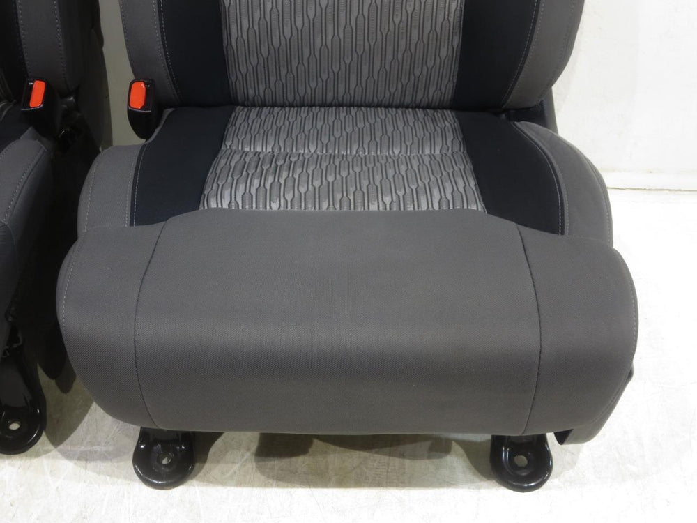 2014 - 2021 Toyota Tundra Seats, Gray Cloth, Power Driver, #575i | Picture # 4 | OEM Seats