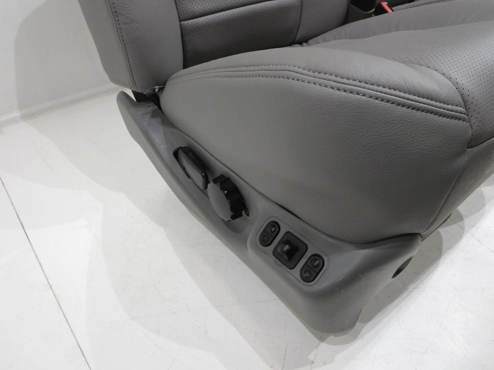 2003 - 2007 Custom Air Conditioned Ford Super Duty F250 Seats #005a | Picture # 7 | OEM Seats