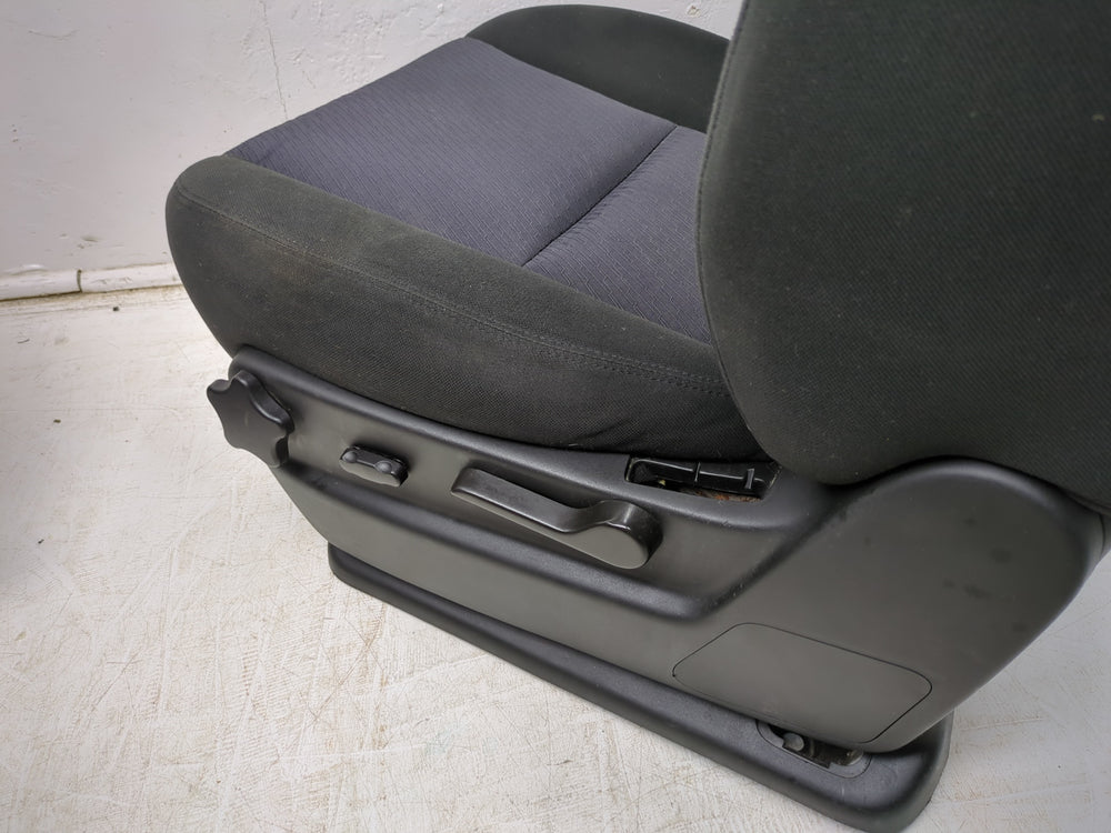 2007 - 2013 GMC Sierra Chevy Silverado Seats, Black Cloth Powered #1250 | Picture # 11 | OEM Seats