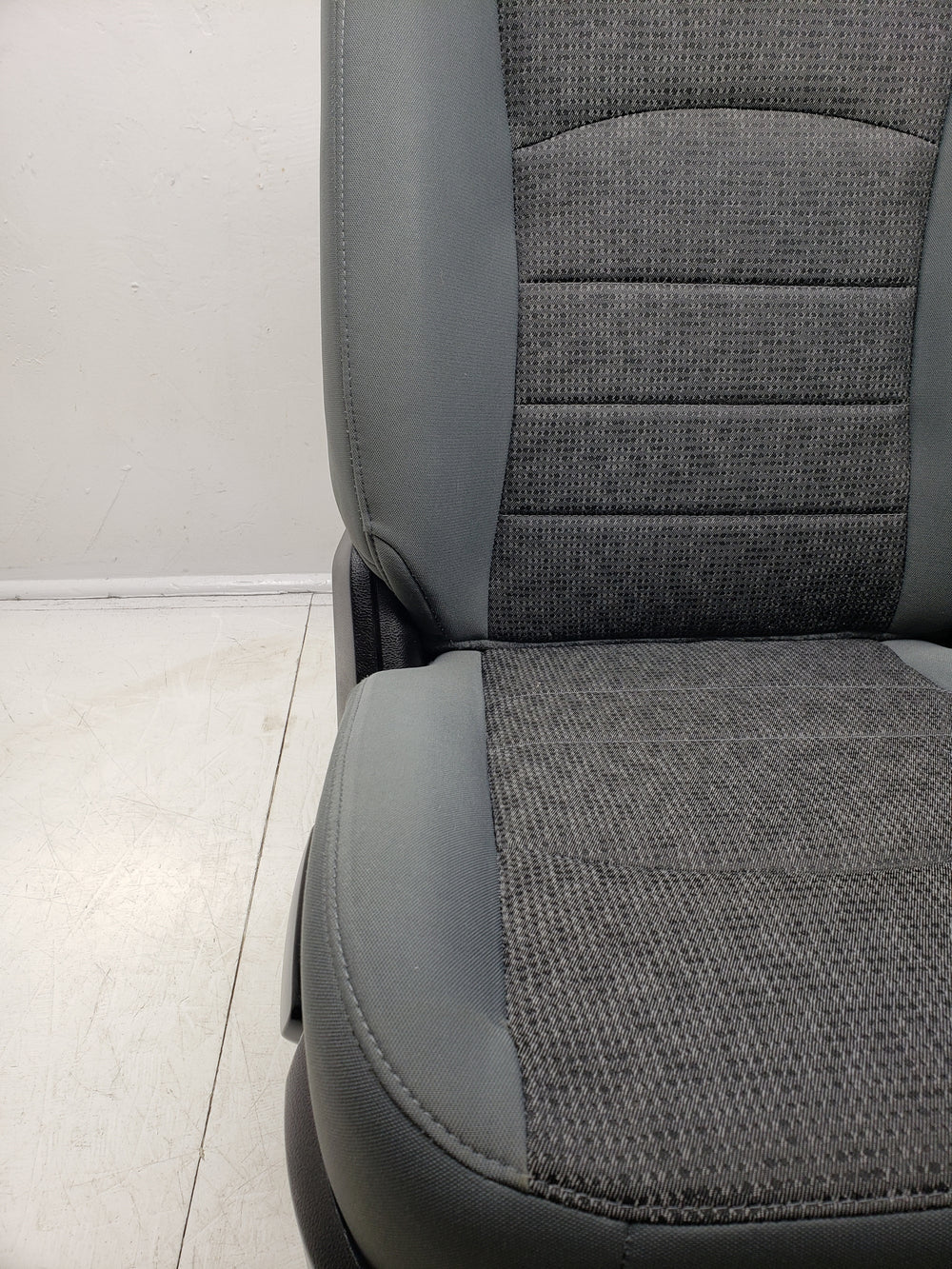 2009 - 2018 Dodge Ram Seats, Gray Cloth, Power Driver, 4th Gen #1308 | Picture # 6 | OEM Seats