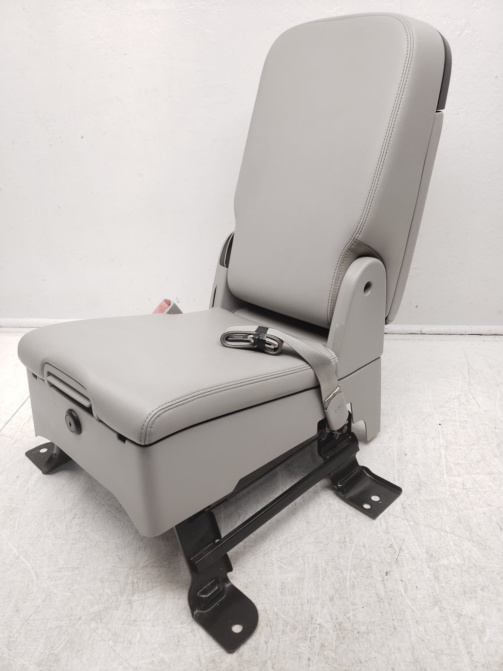 2007 - 2013 Sierra Silverado Jump Seat Console, Gray Leather, w/ Storage #1464 | Picture # 4 | OEM Seats
