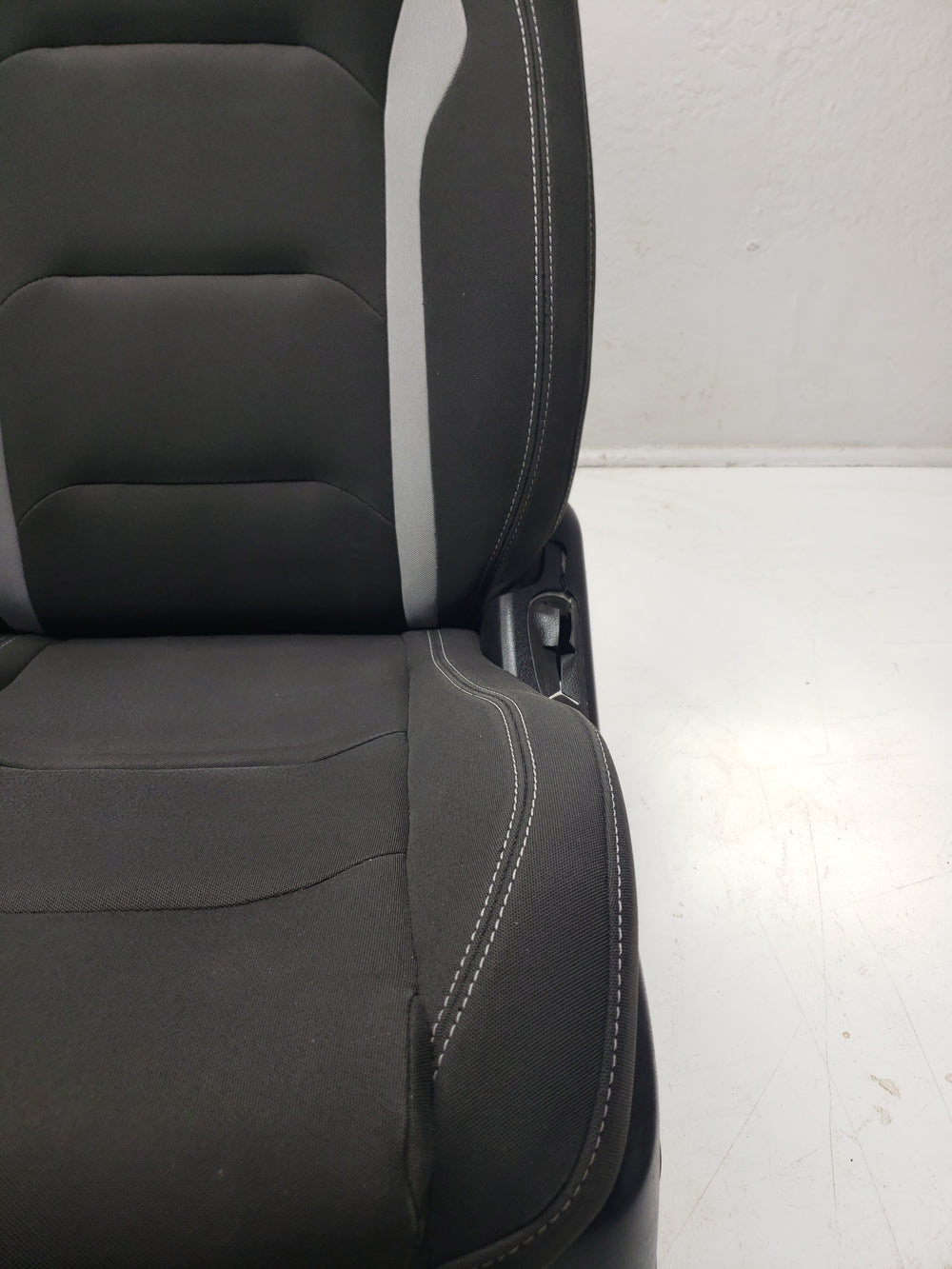 2016 - 2024 Chevy Camaro Front Seats, Black Cloth, 1LS Powered #1059 | Picture # 5 | OEM Seats