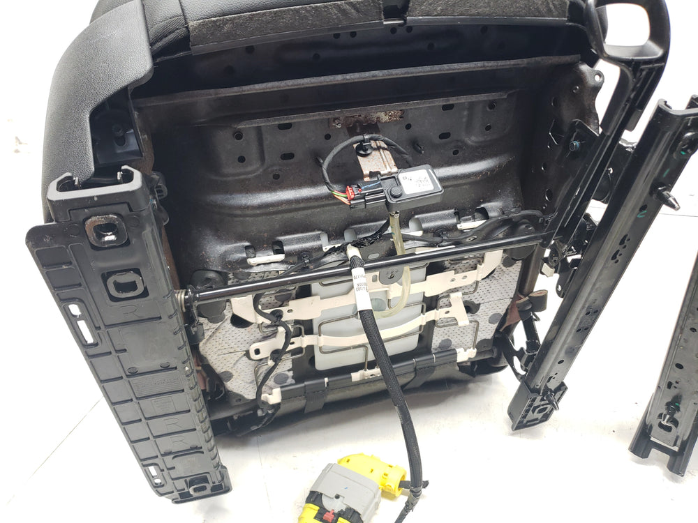2019 - 2024 GMC Sierra Chevy Silverado Seats, Black Vinyl, Manual #1060 | Picture # 14 | OEM Seats