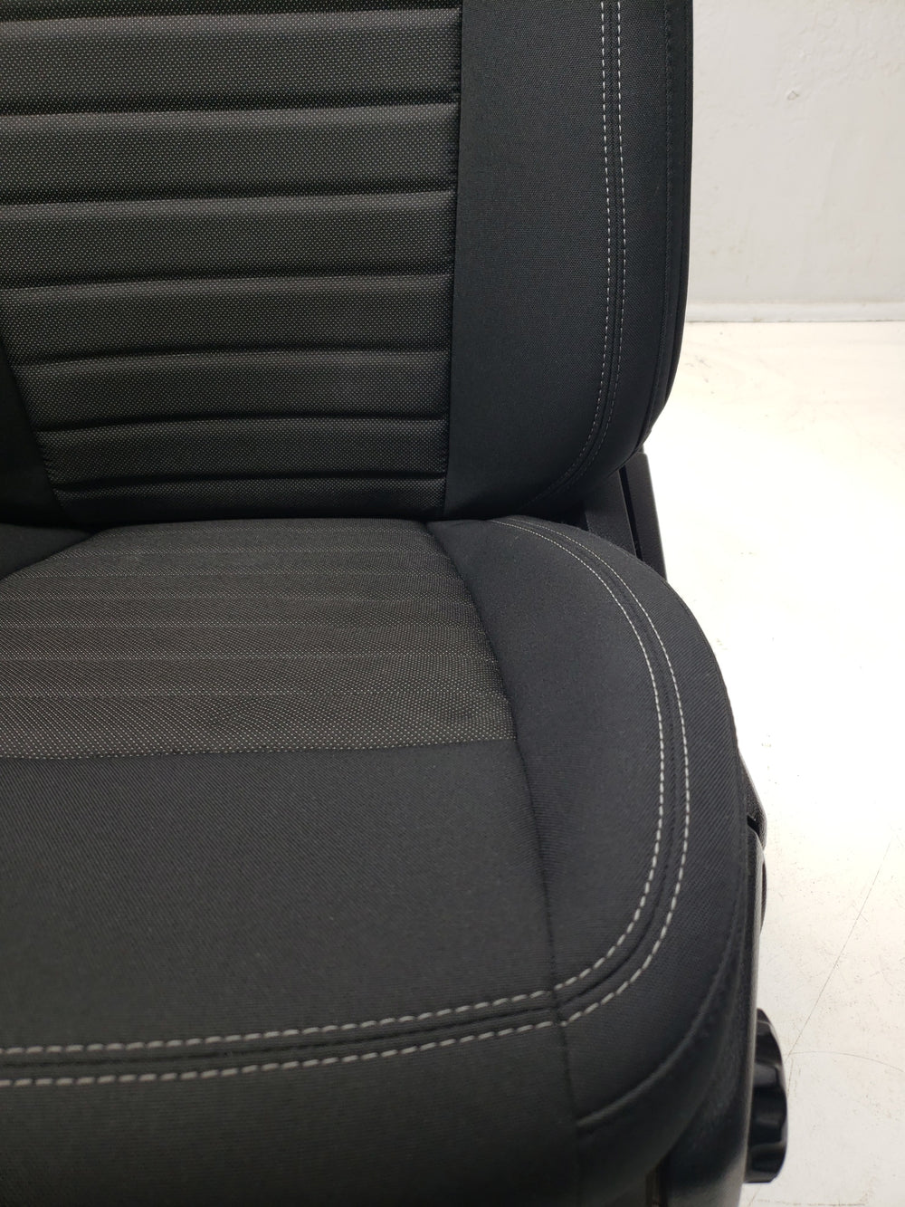 2019 - 2025 Ford Ranger Front Seats, Super Crew, Black Cloth XLT #1062 | Picture # 5 | OEM Seats