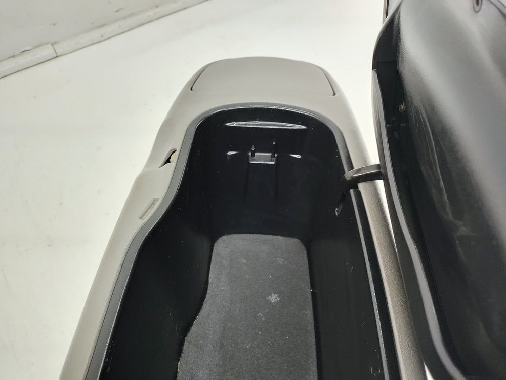 1995 - 1999 Chevy GMC C/K Silverado Tahoe Suburban Center Console, Gray #1631 | Picture # 10 | OEM Seats
