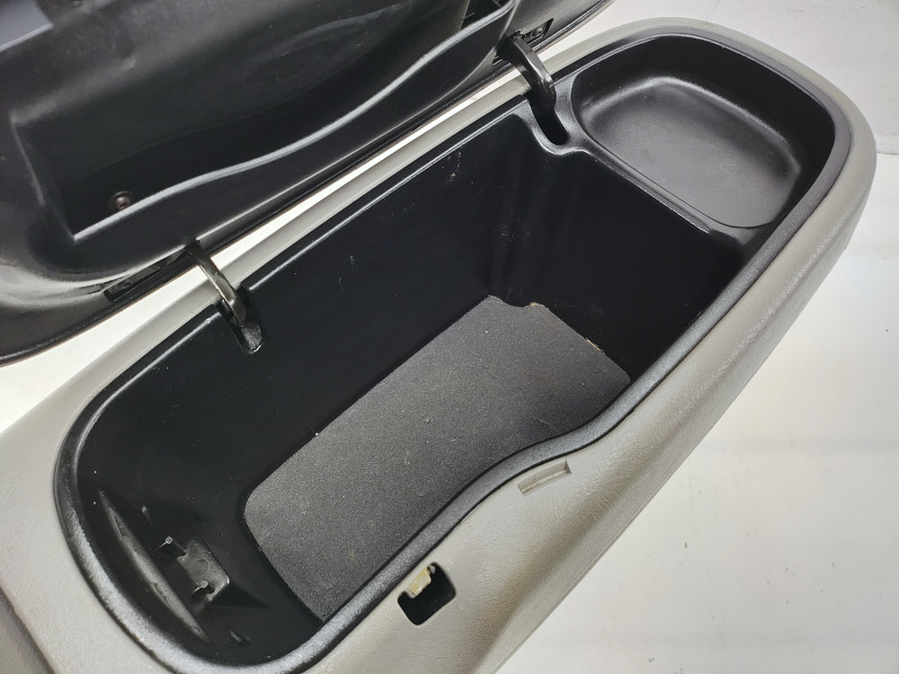 1995 - 1999 Chevy GMC C/K Silverado Tahoe Suburban Center Console, Gray #1631 | Picture # 13 | OEM Seats