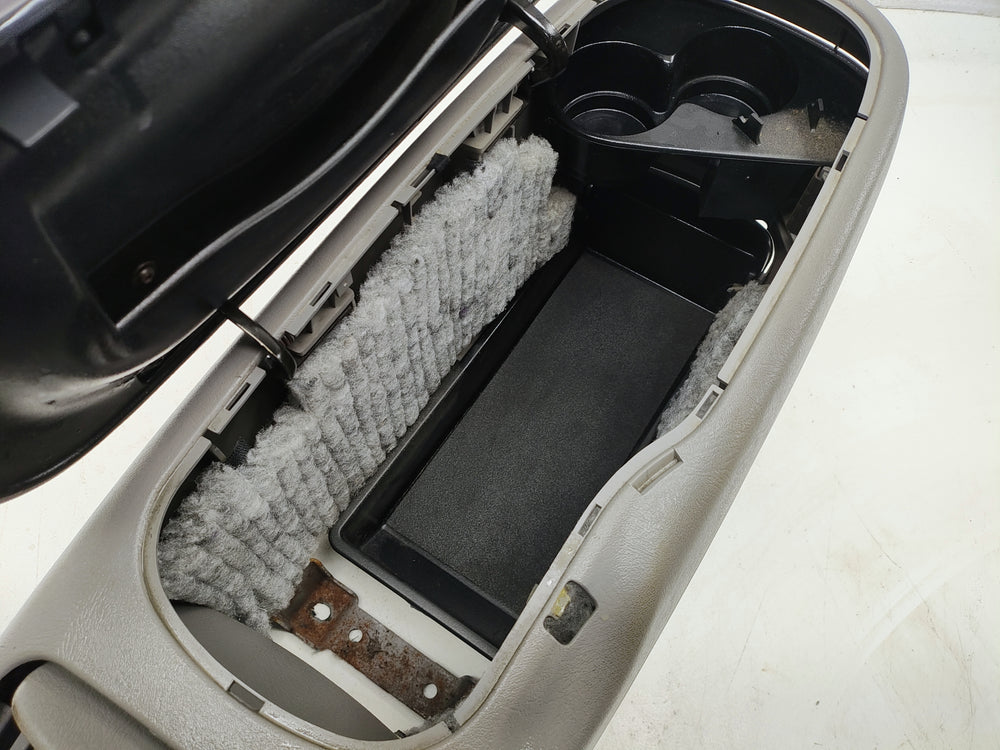 1995 - 1999 Chevy GMC C/K Silverado Tahoe Suburban Center Console, Gray #1631 | Picture # 14 | OEM Seats