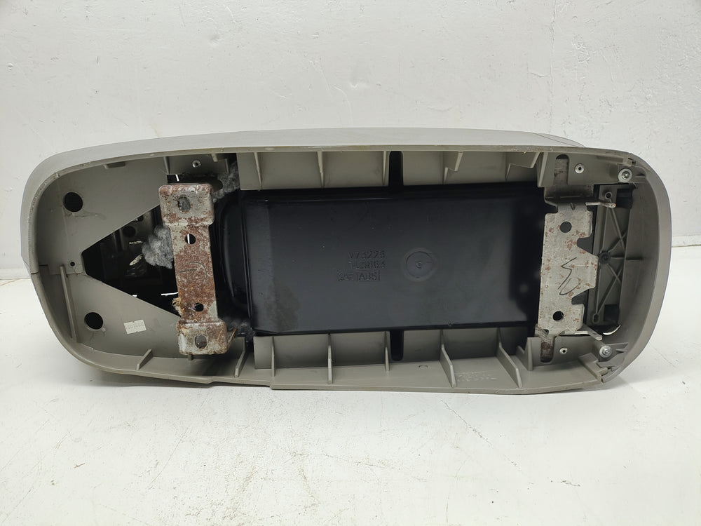 1995 - 1999 Chevy GMC C/K Silverado Tahoe Suburban Center Console, Gray #1631 | Picture # 15 | OEM Seats
