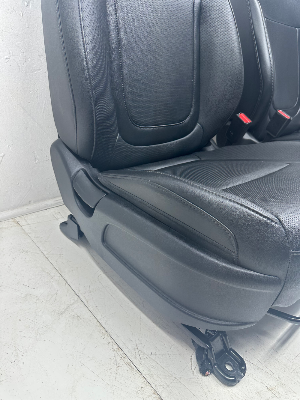 2022 - 2025 Hyundai Santa Cruz Front Seats, Night XRT, Black Leather #1083 | Picture # 8 | OEM Seats