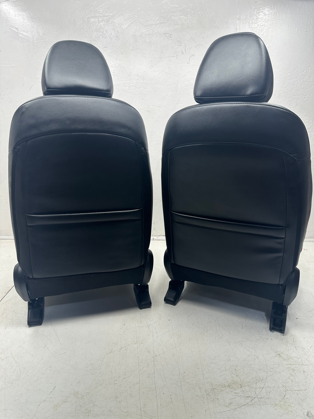 2022 - 2025 Hyundai Santa Cruz Front Seats, Night XRT, Black Leather #1083 | Picture # 13 | OEM Seats
