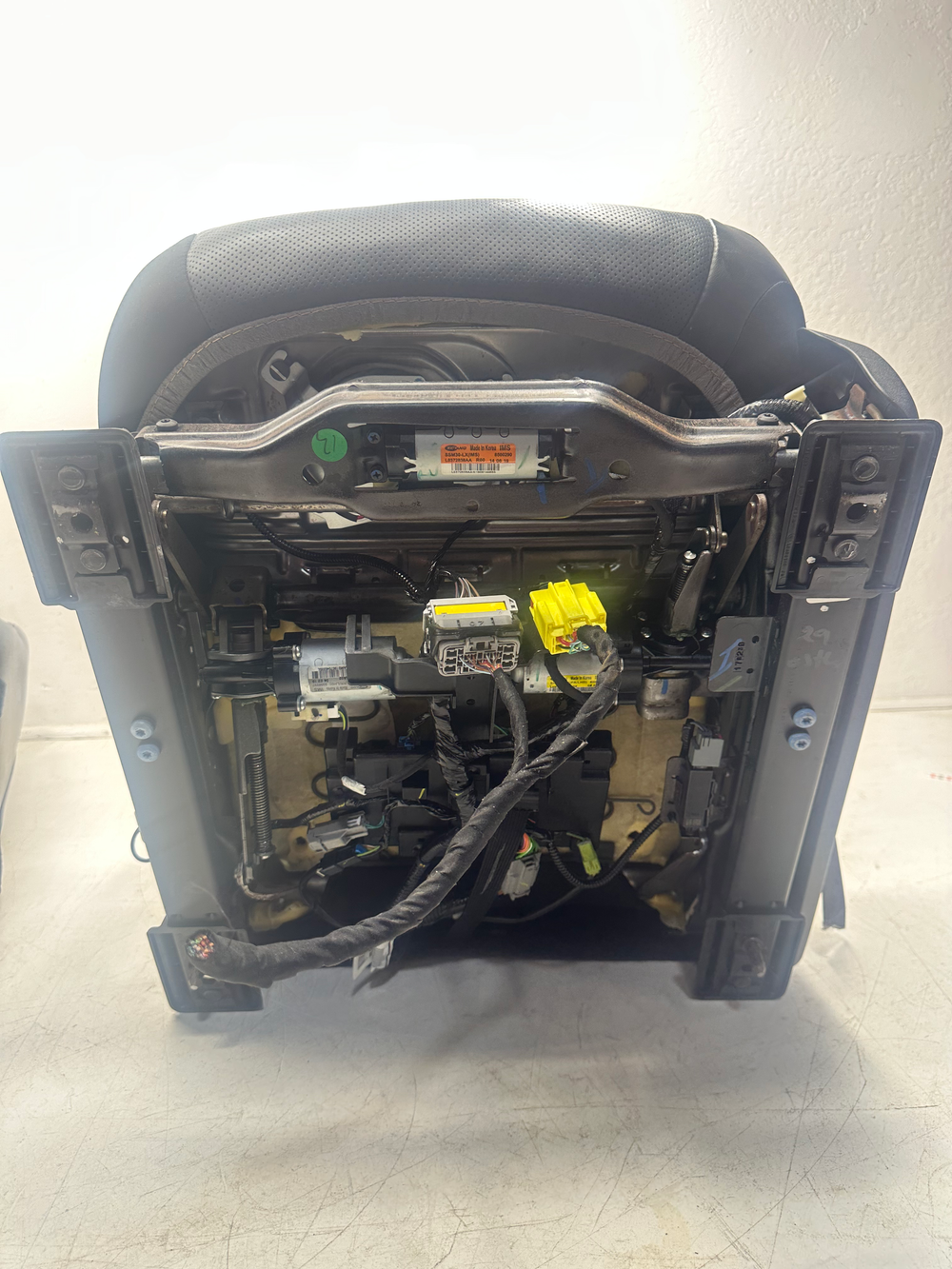 2011 - 2023 Dodge Charger SXT Front Seats, Black Leather, Heat Cool #1084 | Picture # 18 | OEM Seats