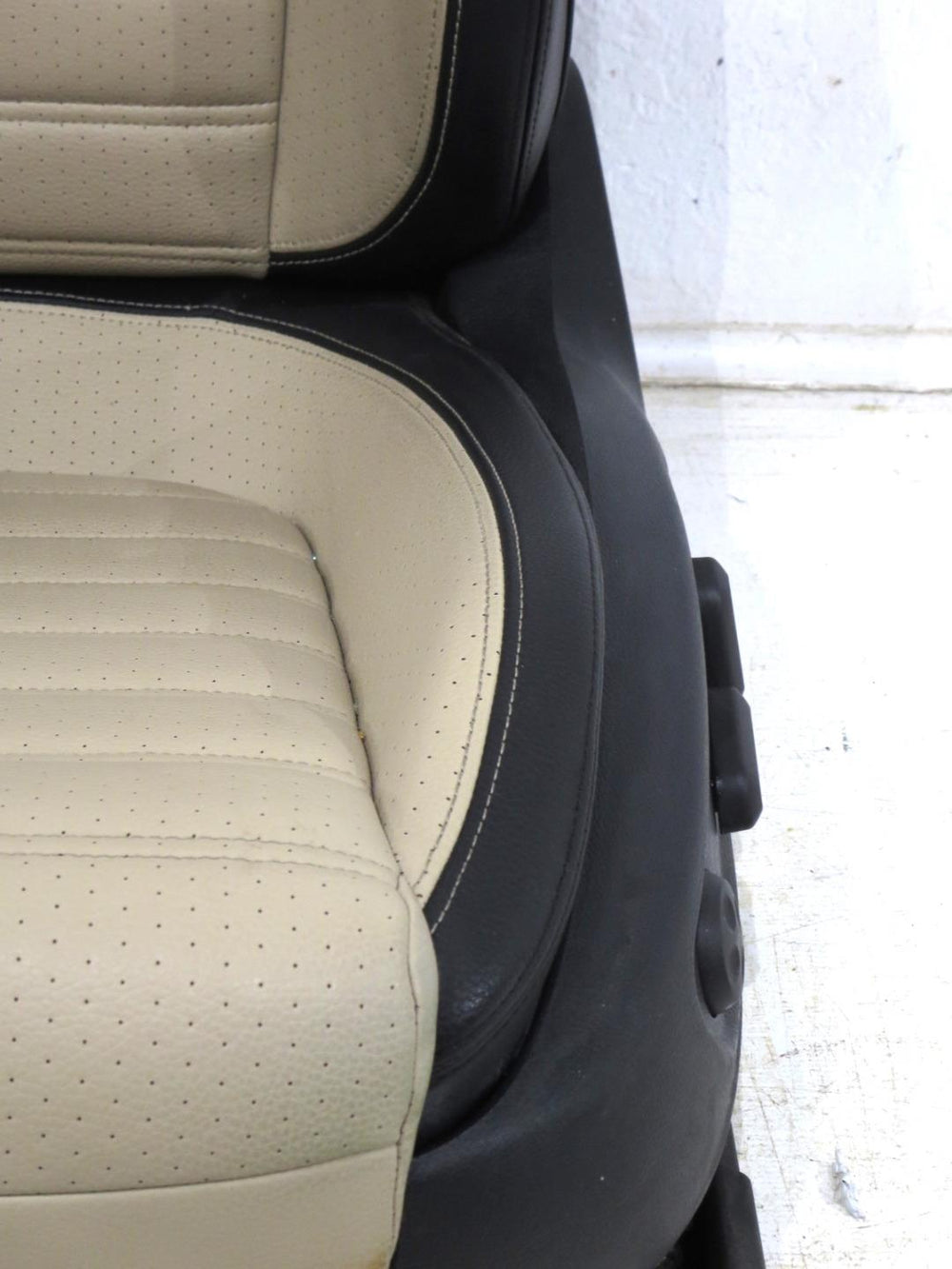 2008 - 2016 VW CC Leatherette Front Seats Beige Black #0122k | Picture # 8 | OEM Seats