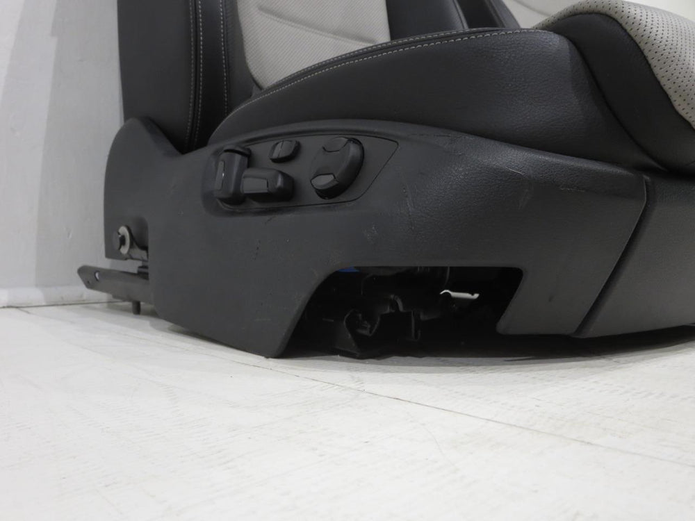 2011 - 2017 VW Touareg Seats, Black & Gray Leathertte, #3753r | Picture # 5 | OEM Seats