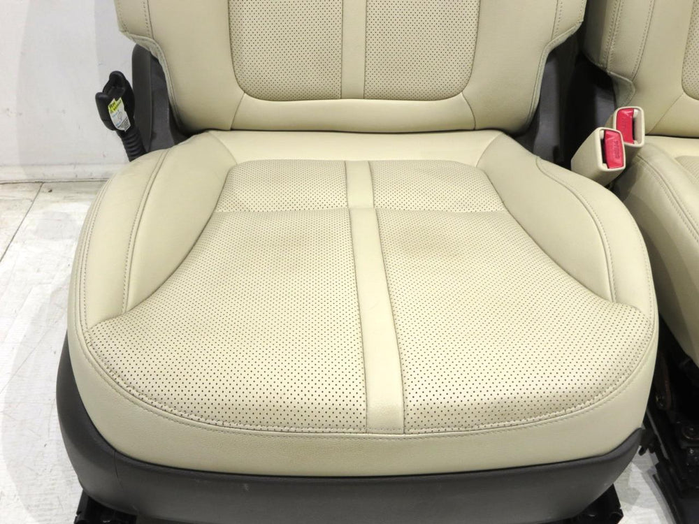 2013 - 2018 Beige K900 Kia Front Seats #7357i | Picture # 3 | OEM Seats