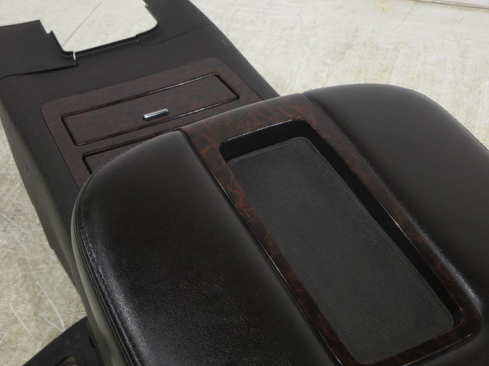 2007 - 2014 Chevy Tahoe Suburban Center Console Black w/ Rosewood #030i | Picture # 20 | OEM Seats