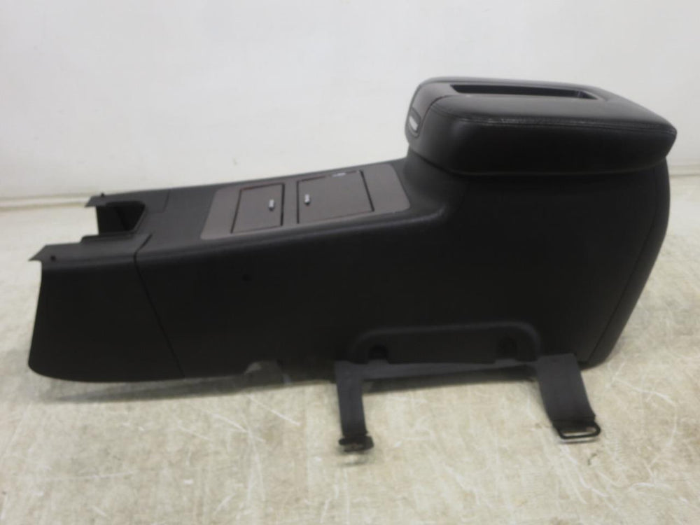 2007 - 2014 Chevy Tahoe Suburban Center Console Black w/ Rosewood #030i | Picture # 3 | OEM Seats