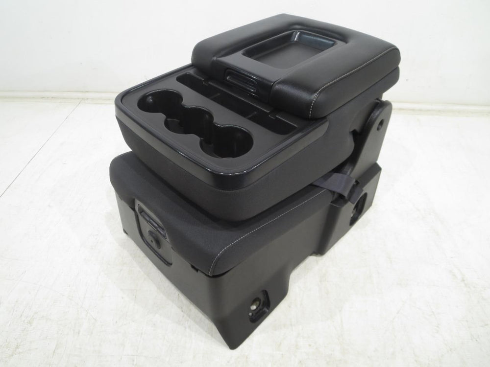 Chevy Gm Sierra Silverado Cloth Jump Seat Console Usb 2014 2015 2016 2017 2018 | Picture # 19 | OEM Seats
