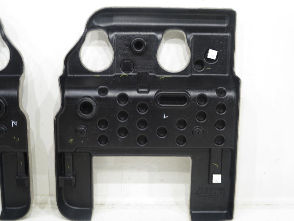 2007 - 2014 Gm Tahoe Yukon Rear Bucket Seat Titanium Gray Carpet Bezel #311i | Picture # 8 | OEM Seats