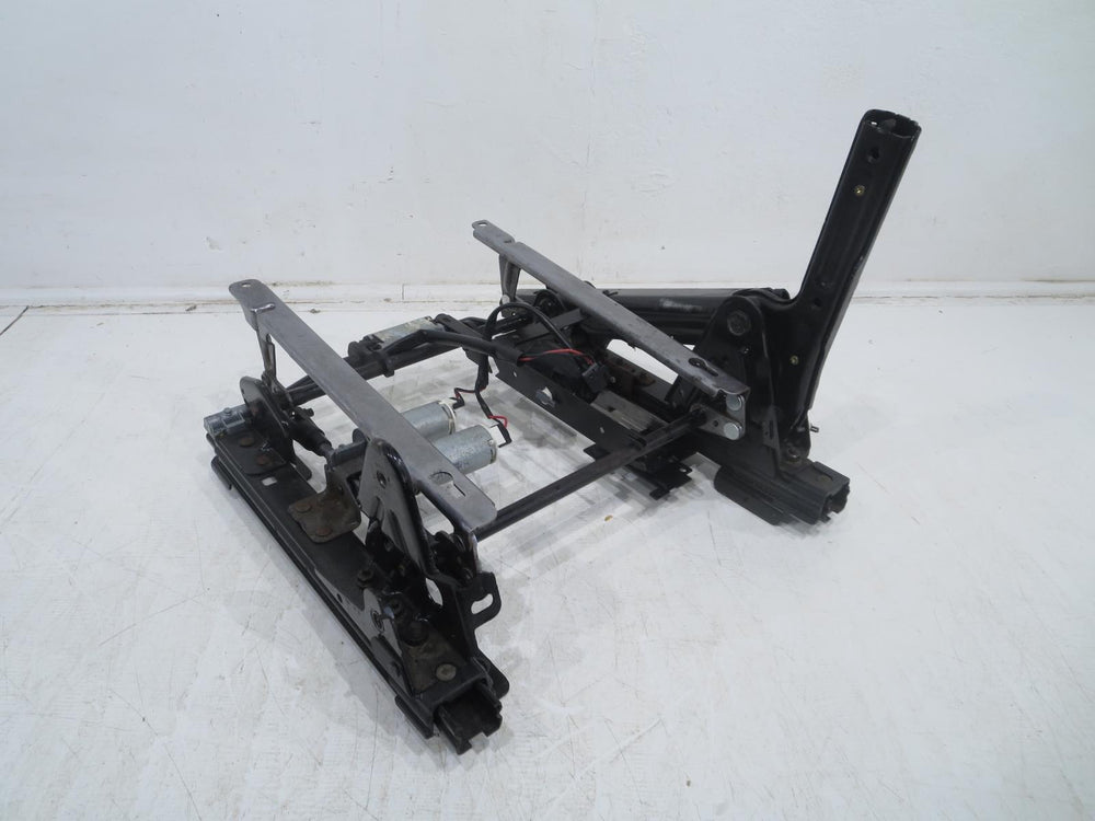 1999 - 2006 Chevy GMC Fully Powered Front RH Passenger Seat Track for Silverado, Sierra, Tahoe, Yukon, Suburban #128 | Picture # 10 | OEM Seats