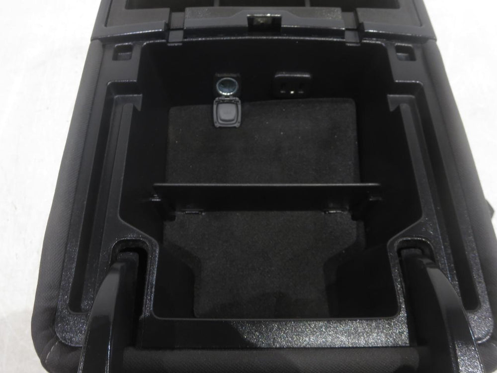 Chevy Gm Sierra Silverado Cloth Jump Seat Console Usb 2014 2015 2016 2017 2018 | Picture # 9 | OEM Seats