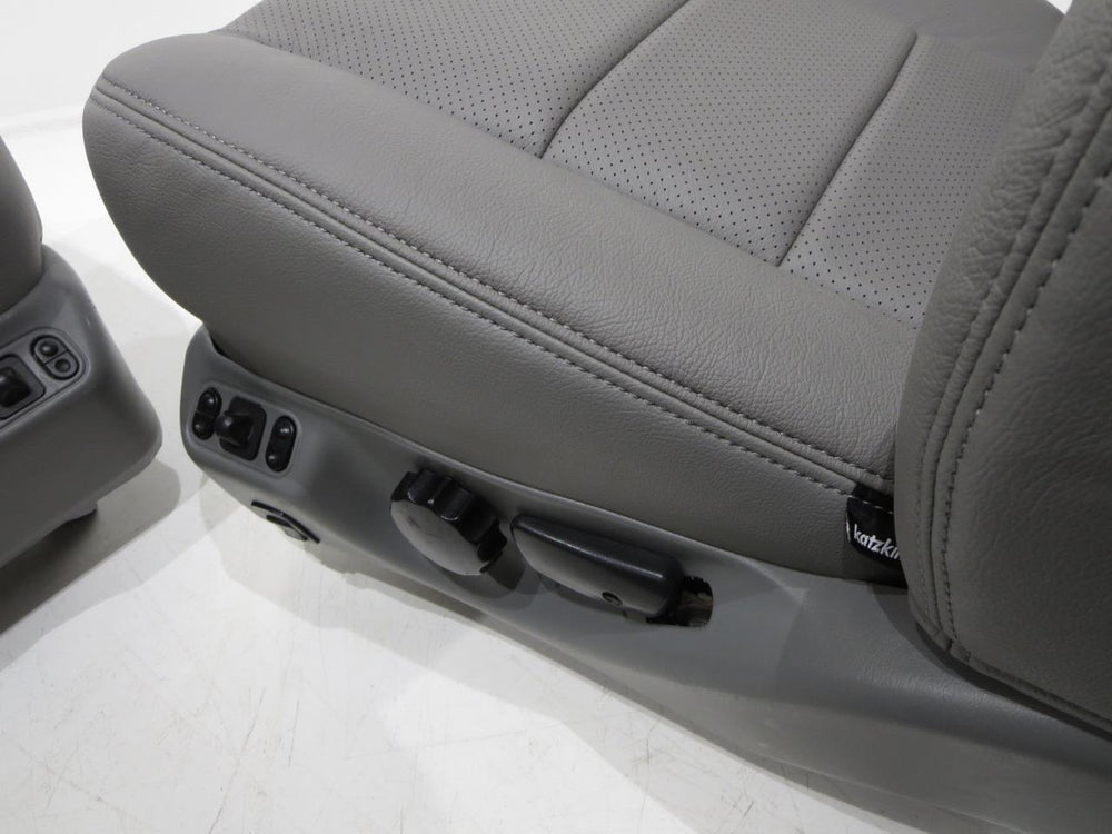 2003 - 2007 Custom Air Conditioned Ford Super Duty F250 Seats #005a | Picture # 11 | OEM Seats